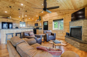 Gorgeous Gatlinburg Cabin Large Deck and Hot Tub!